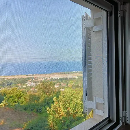 Irida's House بيت للعطل Lakíthra