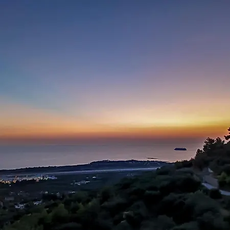 Дом отдыха Irida's House Lakithra