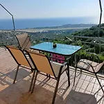 Irida's House Holiday home Lakithra