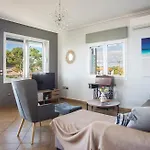 Holiday home Irida's House Lakithra